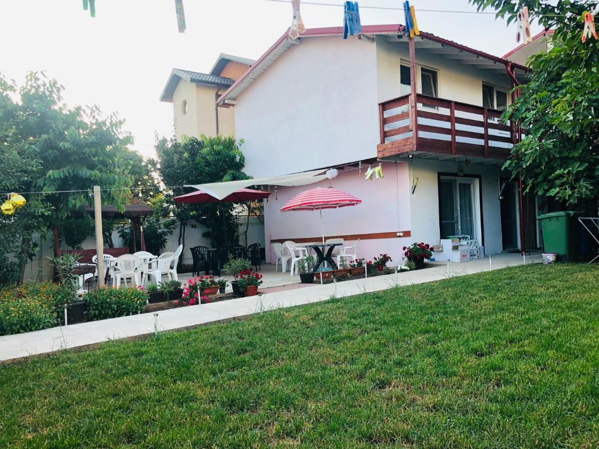 Отель Casa Andrei Костинешти Экстерьер фото